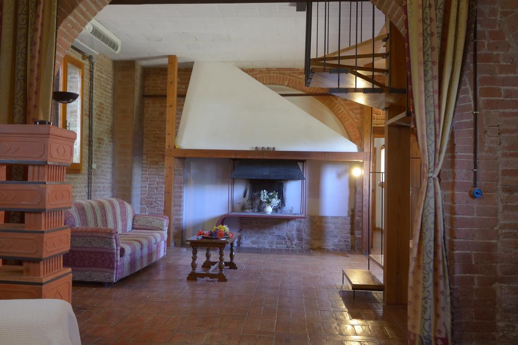 Agriturismo Borgo Del Papa Badia  Ngoại thất bức ảnh