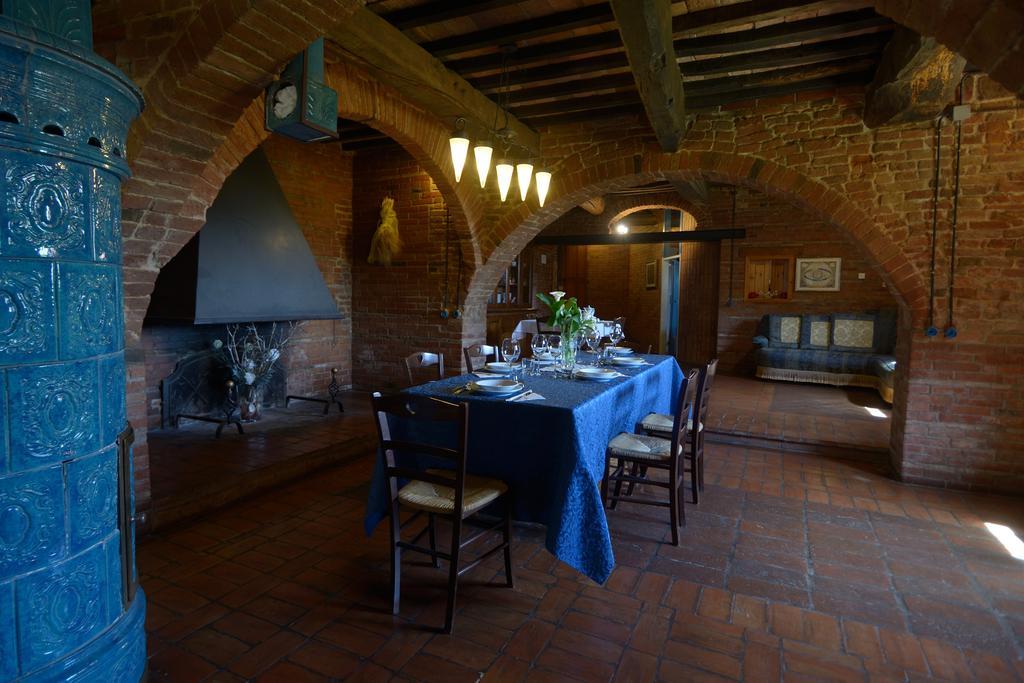 Agriturismo Borgo Del Papa Badia  Ngoại thất bức ảnh