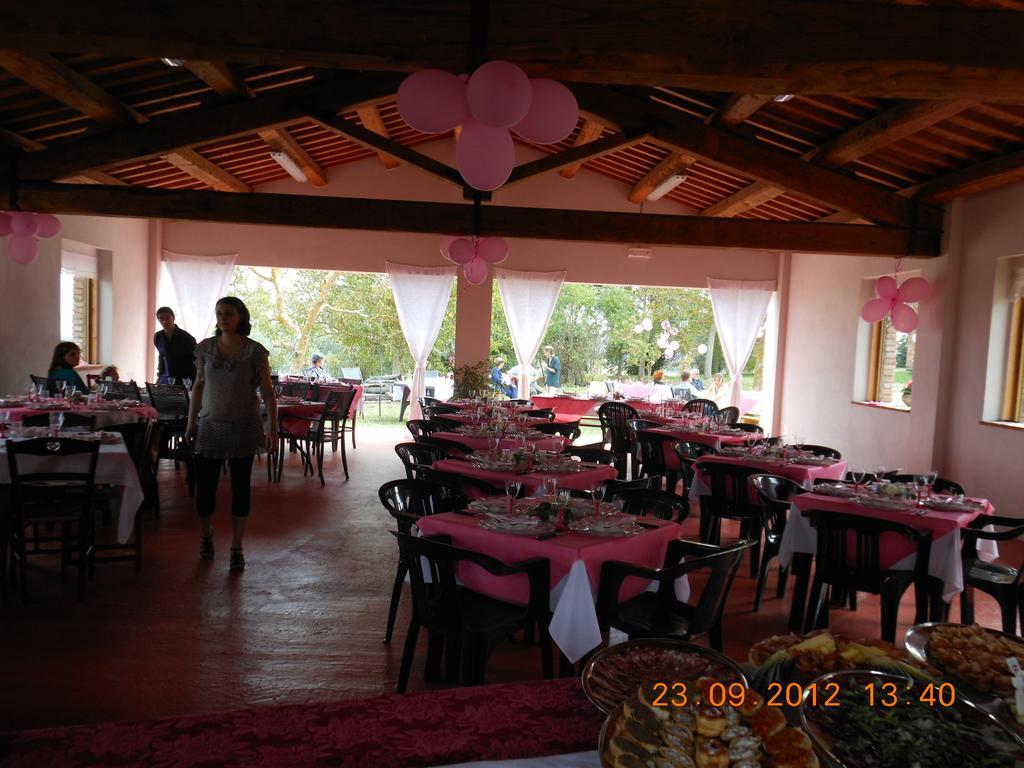 Agriturismo Borgo Del Papa Badia  Ngoại thất bức ảnh